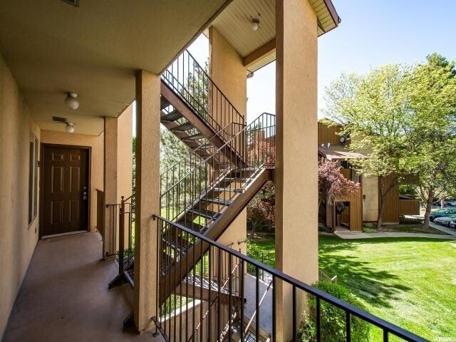 Building Photo - 9207 S Jefferson Cv