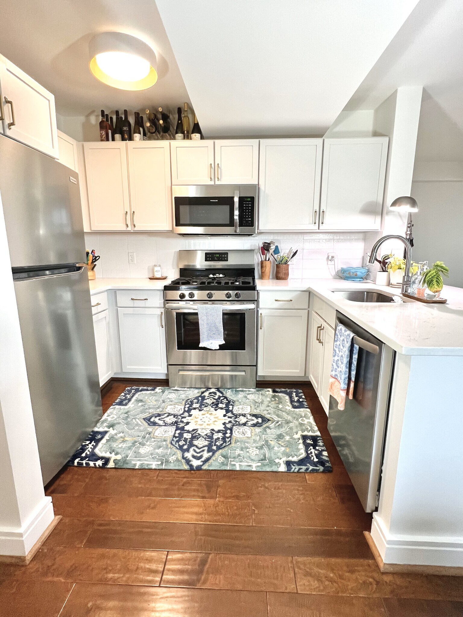Kitchen - 800 4th St SW