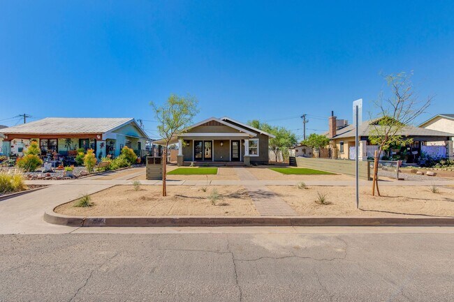 Building Photo - 1329