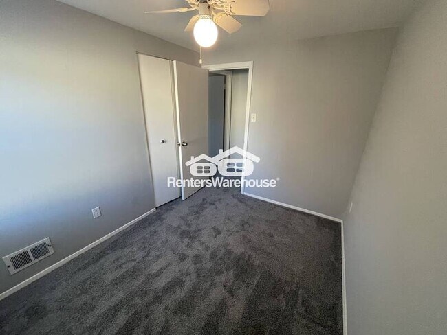 Building Photo - 20 Stewarton Ct