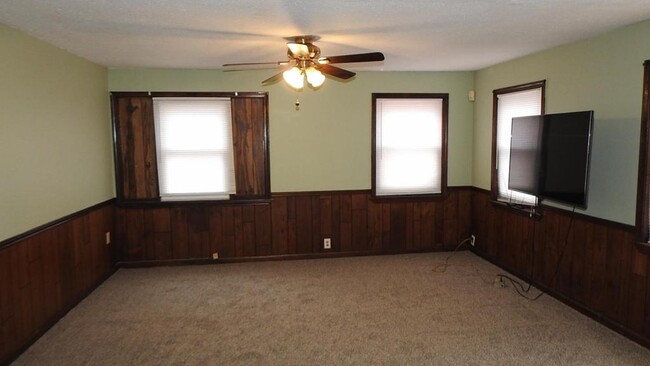 Building Photo - 700 S Hawthorne, #B