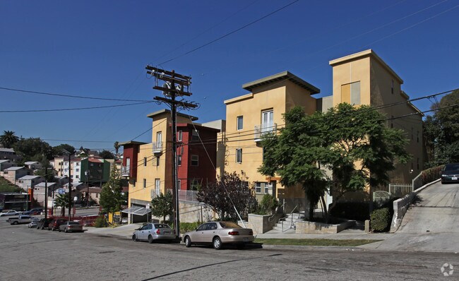 Primary Photo - Innes Heights