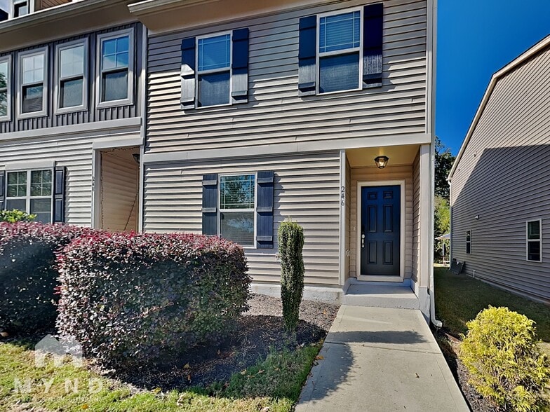 Primary Photo - 246 Spark St