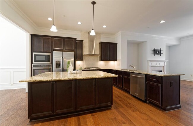 Building Photo - 145 Rose Garden Ln