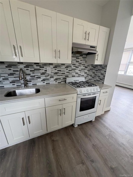 Building Photo - 52-25 Van Dam St