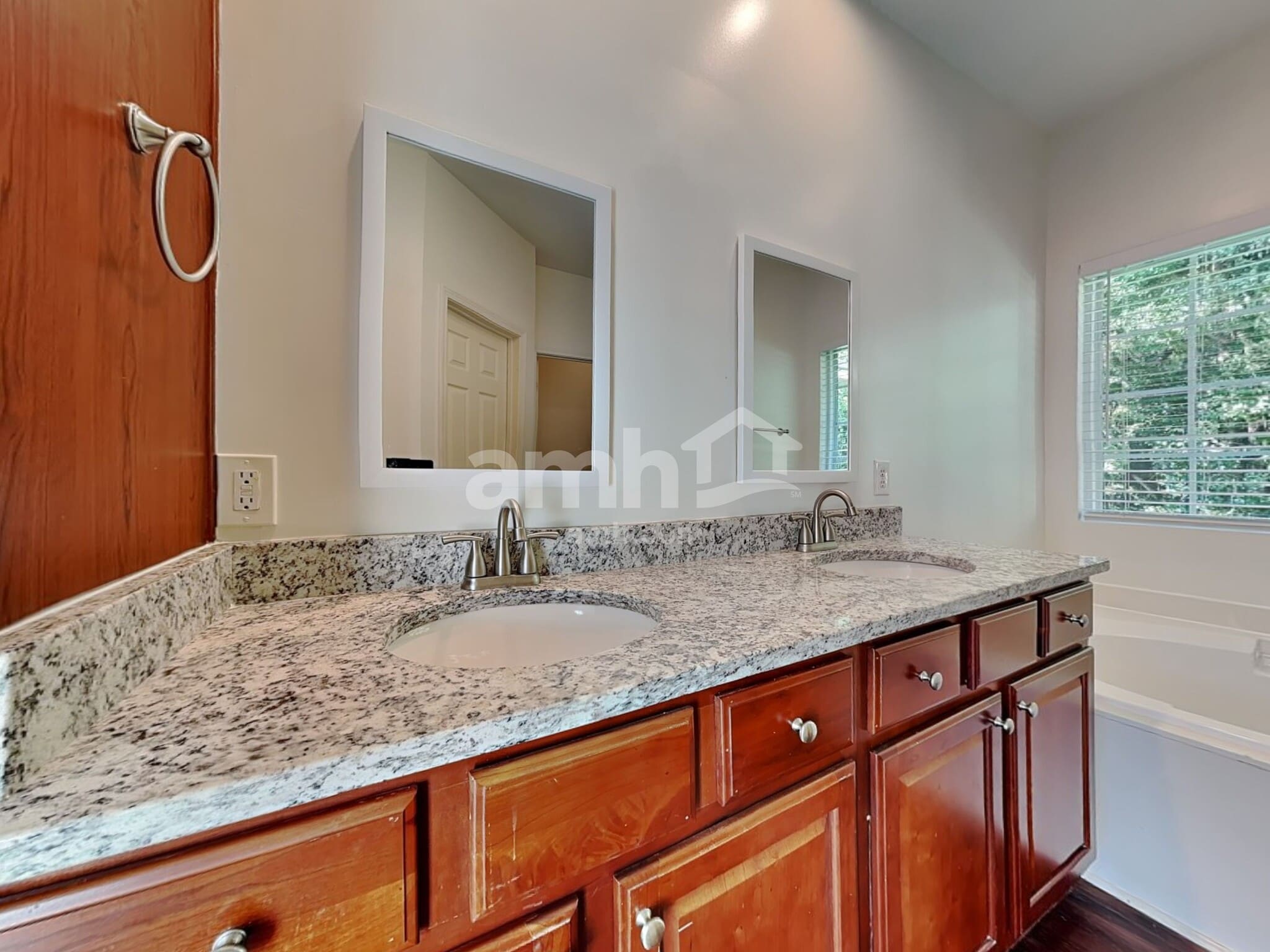 Building Photo - 307 Brighton Woods Dr