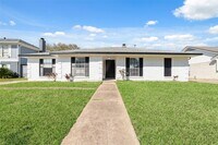 Building Photo - 13330 Agarita Ln