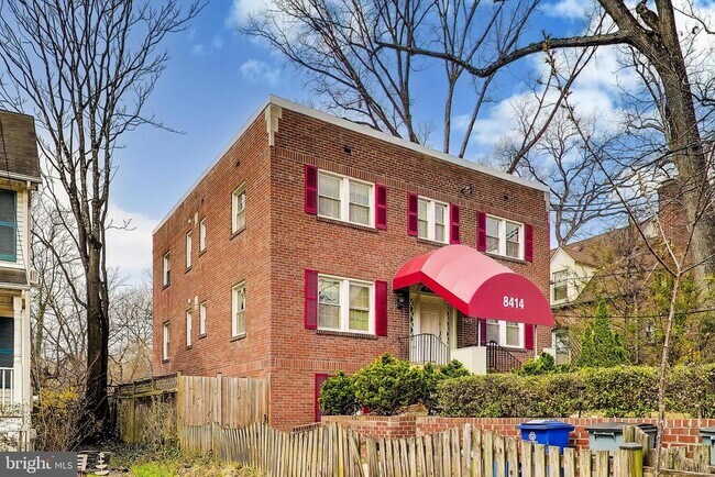 Building Photo - 8414 Flower Ave