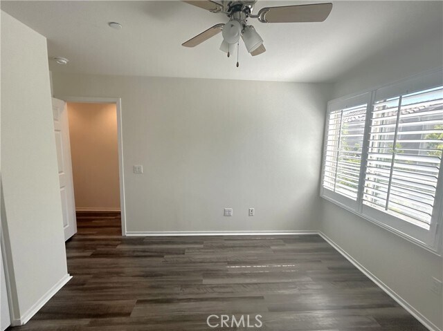 Building Photo - 253 S Vermont Ave