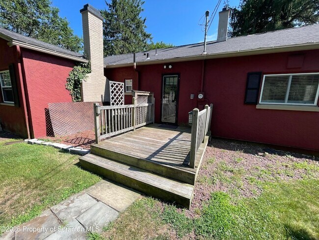 Building Photo - 109 Park Dr