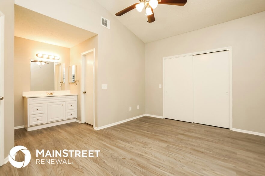Building Photo - 548 Portland Cir