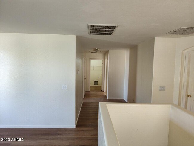 Building Photo - 33344 N Roadrunner Ln