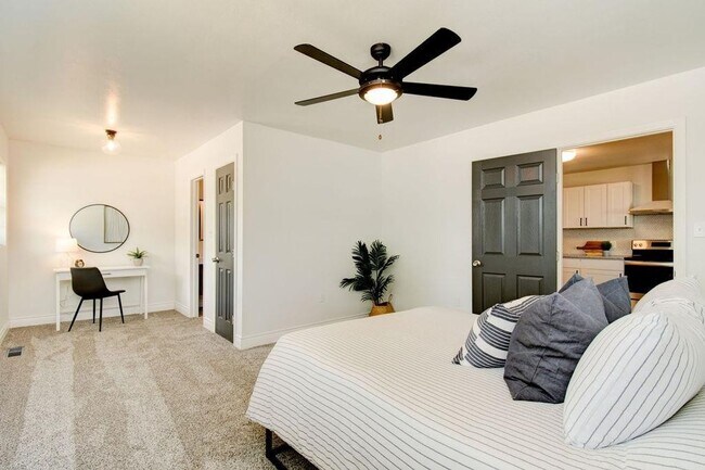 Building Photo - AVAILABLE FOR PRE-LEASE - Modern & Charming 3 Bedroom