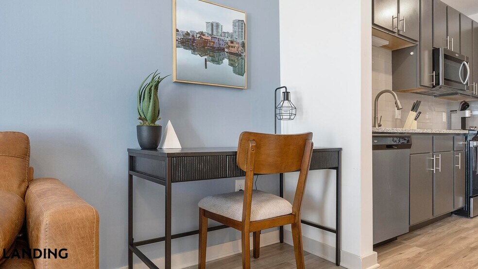 Building Photo - 6000 Front St