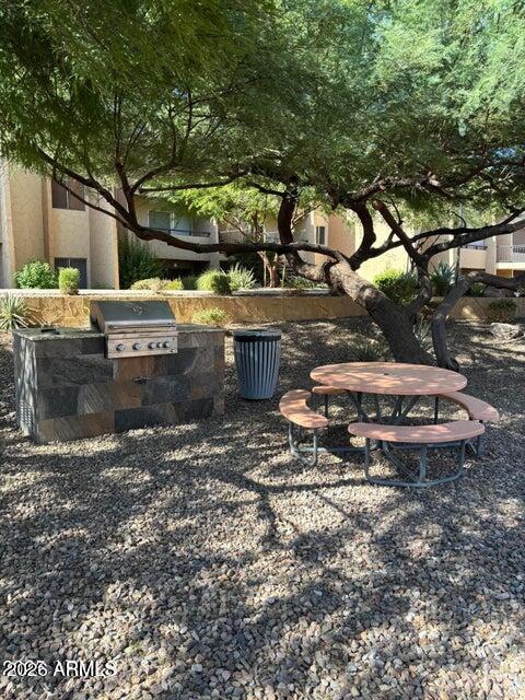 Building Photo - 8055 E Thomas Rd