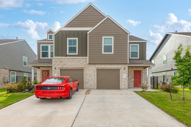 Building Photo - 7212 Sparkling Light Dr