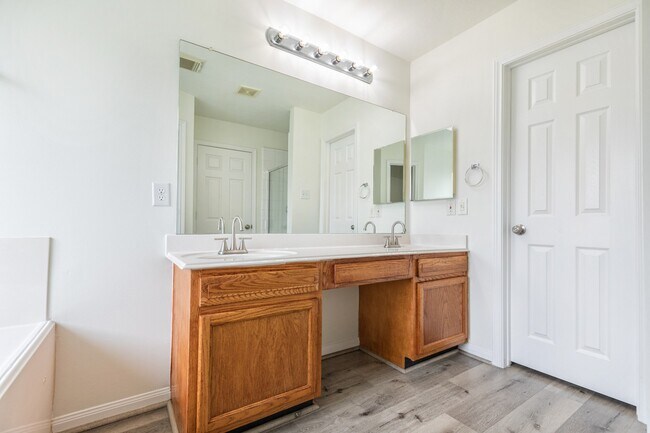 Building Photo - 16307 Goanna Ct