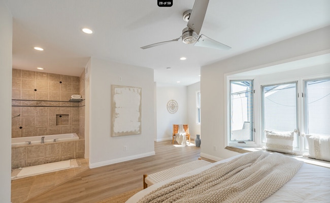 Building Photo - 15 Via Di Roma Walk