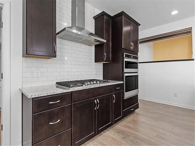 Building Photo - 5898 Urbandale Ct N