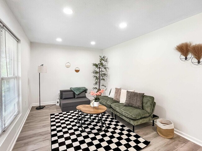 Building Photo - 1224 Crawford Way