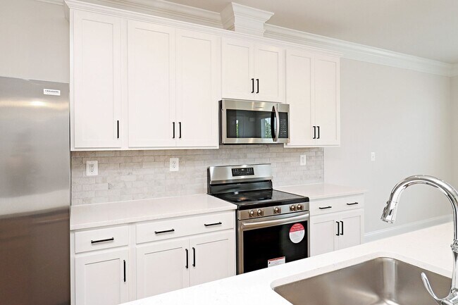 Building Photo - $500 Off 1st Month's Rent! BRAND NEW Crozet Townhome