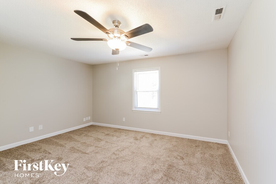 Building Photo - 1045 High Ridge Rd