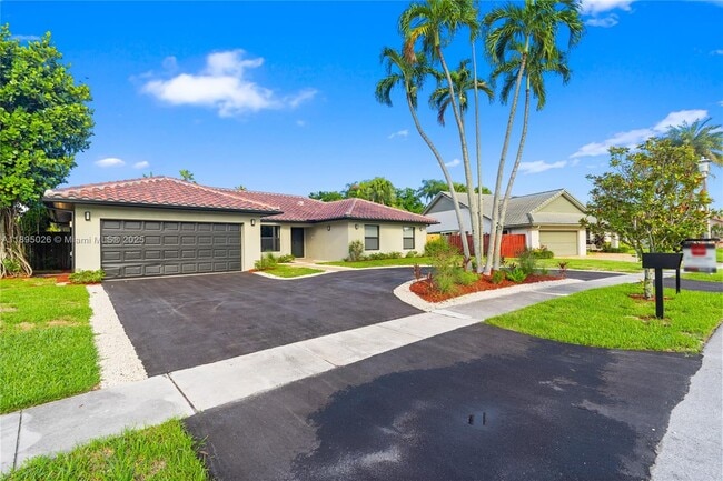Building Photo - 1005 NW 99th Ave