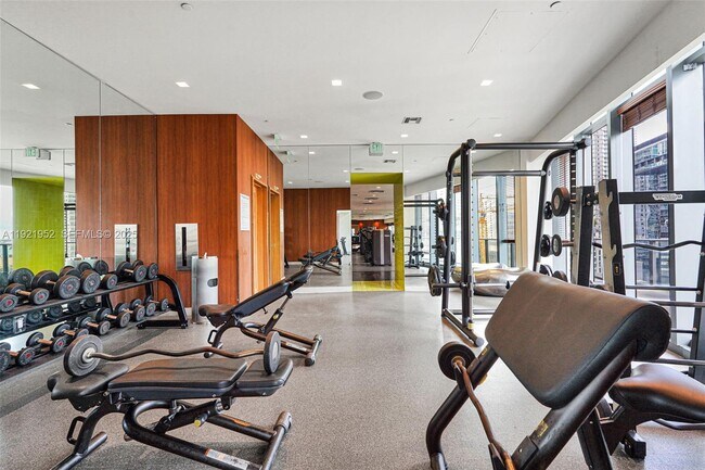 Building Photo - 1300 S Miami Ave