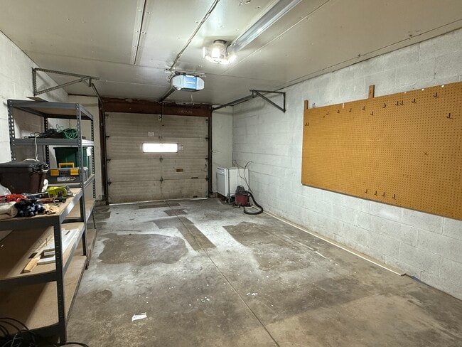 Building Photo - 1313 Wakeby Ln