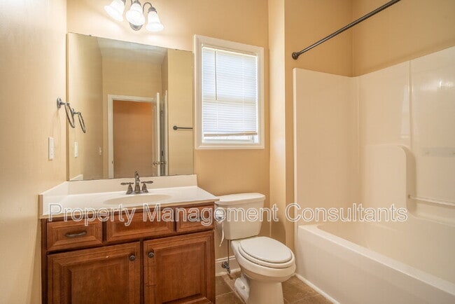 Building Photo - 178 Sarah Jane Dr