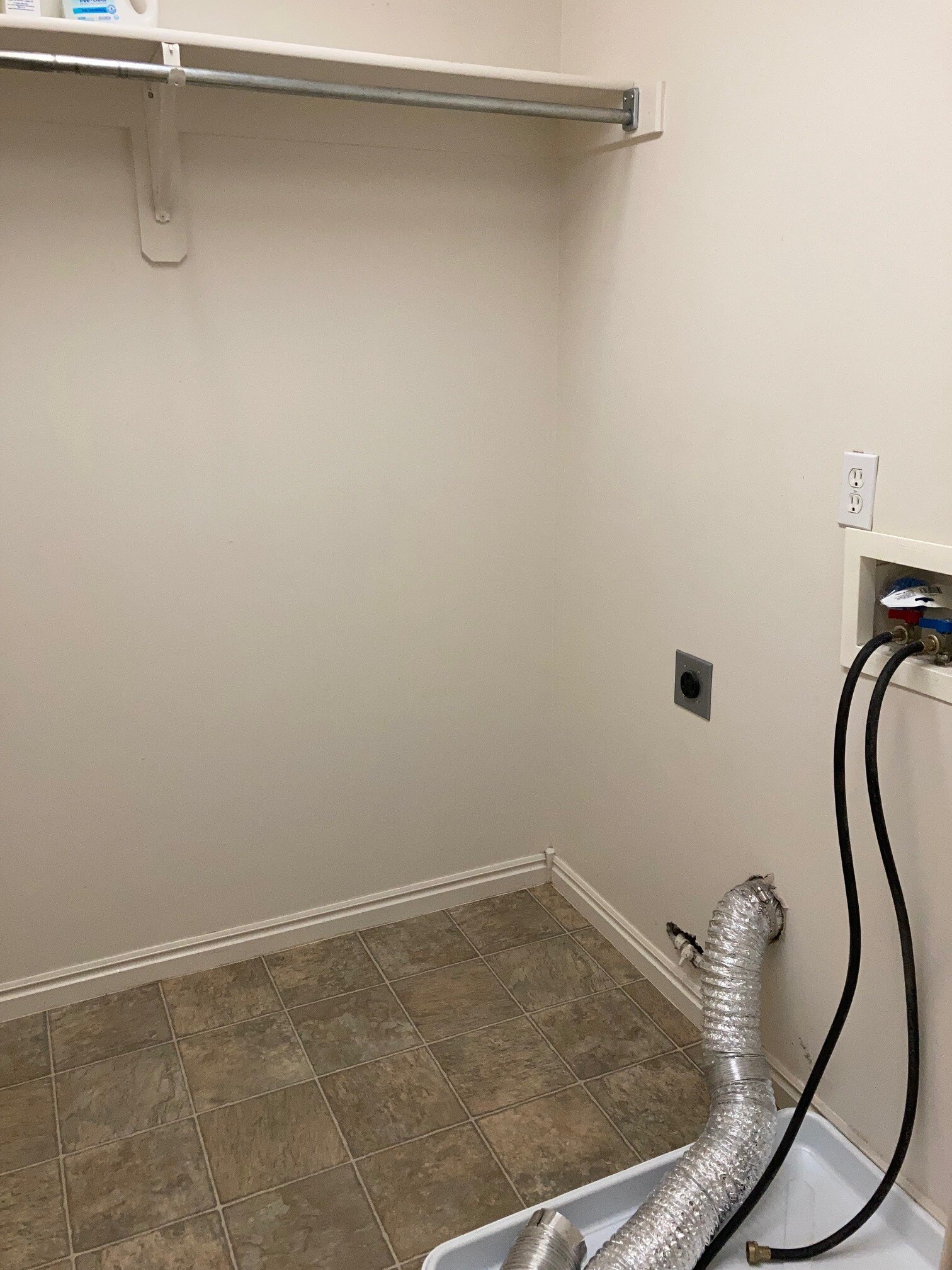 W/D hookups - 1440 Cobblestone Ln