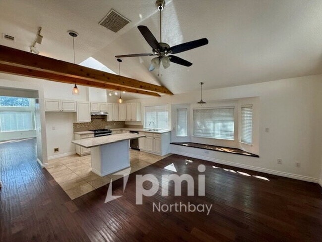 Building Photo - 1126 Meadowlark Dr