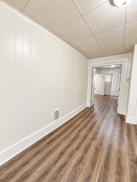 Building Photo - 930 McDowell Ave
