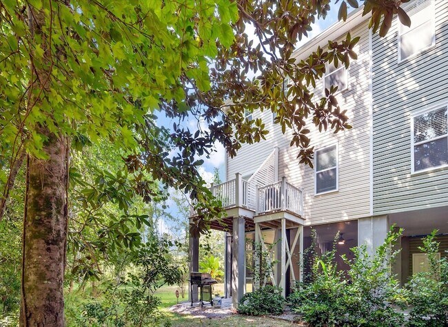 Building Photo - 1420 Widows Ct