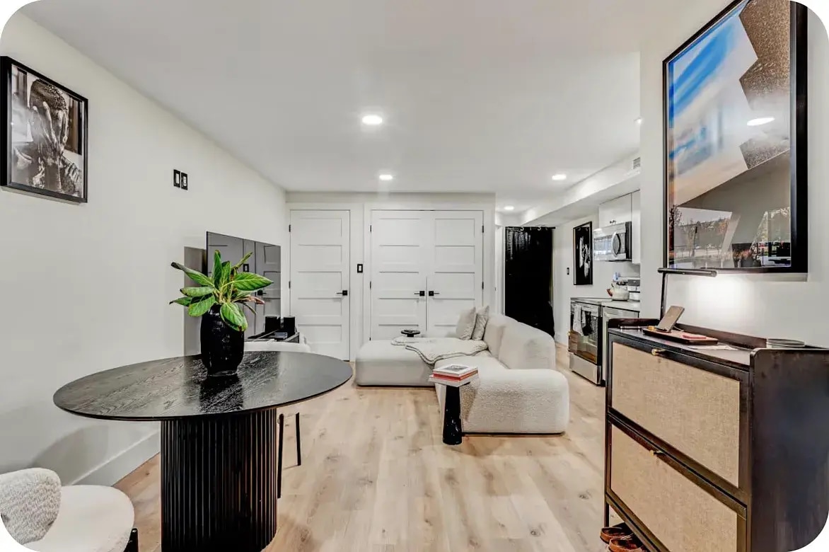 Building Photo - 8 Quincy Pl NE