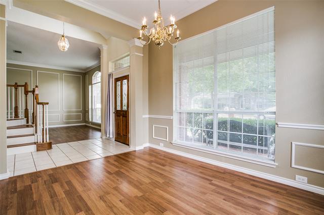 Building Photo - 1404 Honey Locust Dr