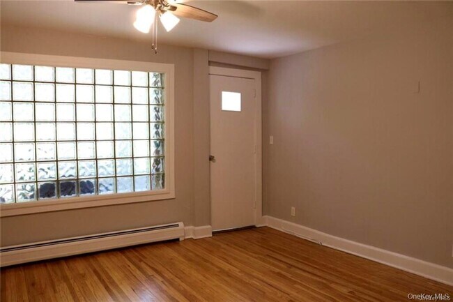 Building Photo - 2 Pelham Ave