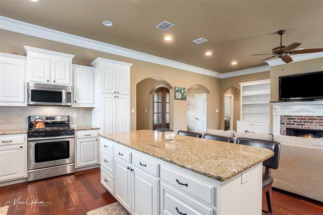 Building Photo - 297 Evangeline Creek Dr