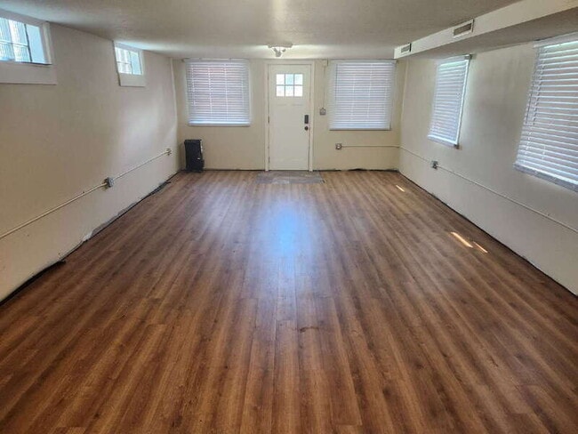 Building Photo - 1234 Herold Ave