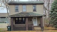 Building Photo - 915 S Freedom Ave