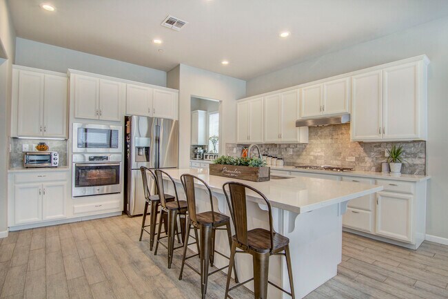 Building Photo - 5706 Desert Mallow St