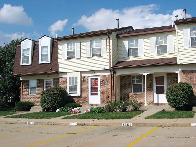 Tuscany Ridge Townhomes 9181188 Pomona Dr Champaign IL 61822