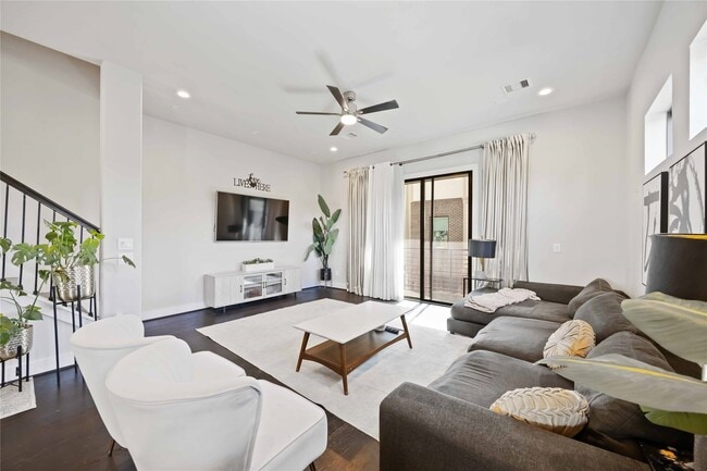 Building Photo - 4235 Allen St