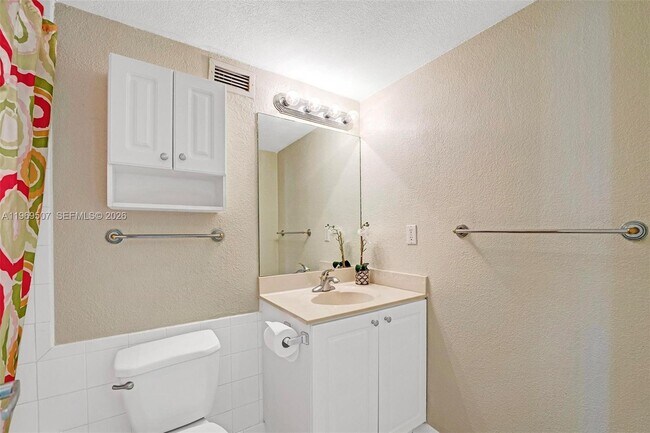 Building Photo - 2501 S Ocean Dr