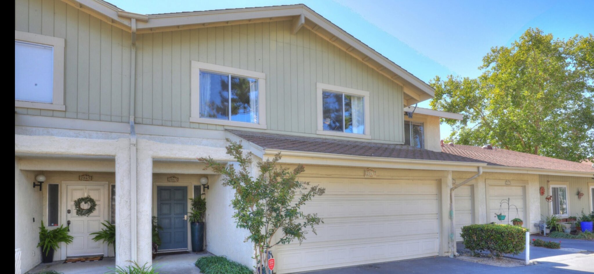 Building Photo - 2063 Village Ln