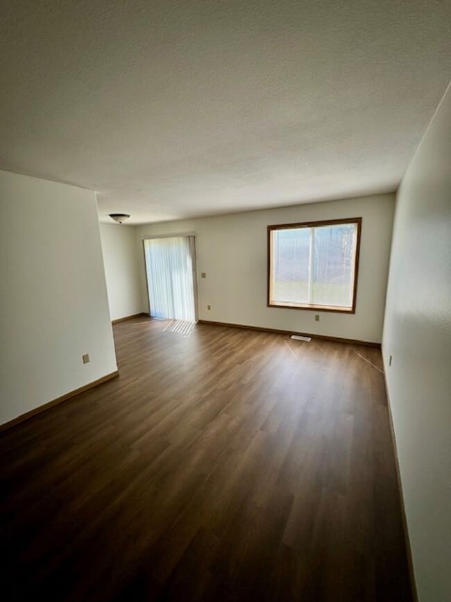 Primary Photo - 3 Bedroom 1.5 Bathroom 4plex