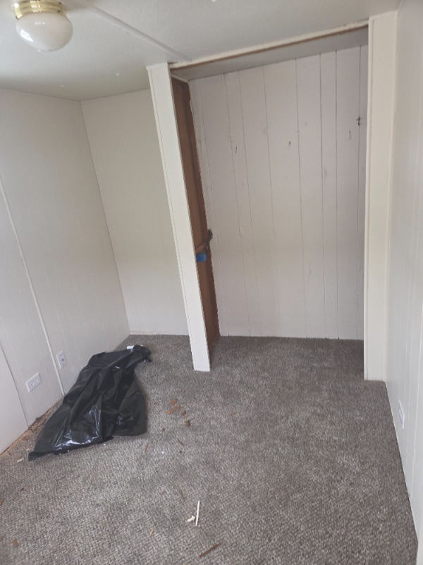 Building Photo - 4689 Kirby Ave NE