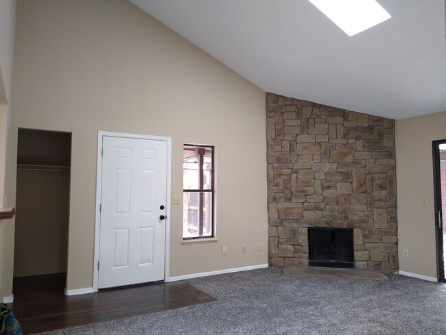 Building Photo - Available Now! Lakewood 2 Bed 2 Bath Duplex w/ Garage and Large Fenced Yard