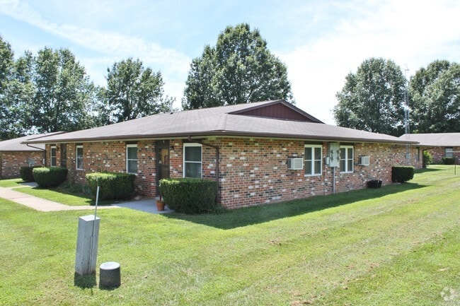 Building Photo - Missouri Hills Apartments **WAIT LIST**