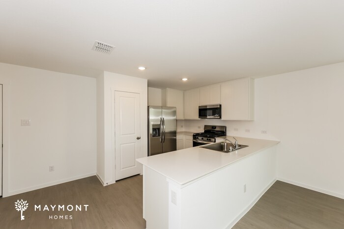 Building Photo - 1083 Neyland Dr